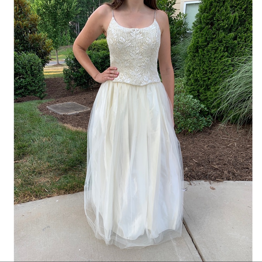 Bari-Jay Cream Tulle Wedding Dress